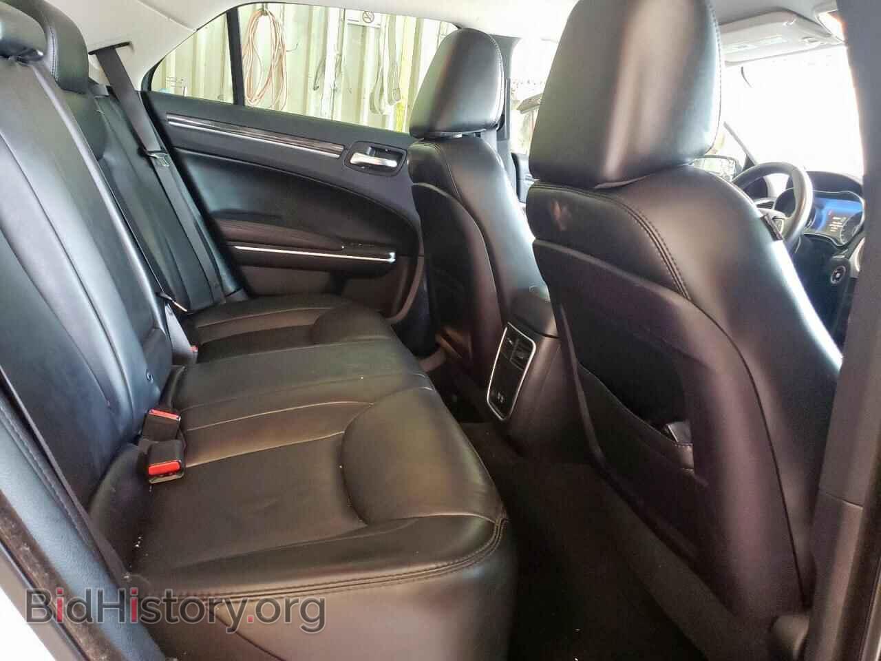 2019 CHRYSLER 300 - VIN: 2C3CCAAGXKH693779 - Фото 10
