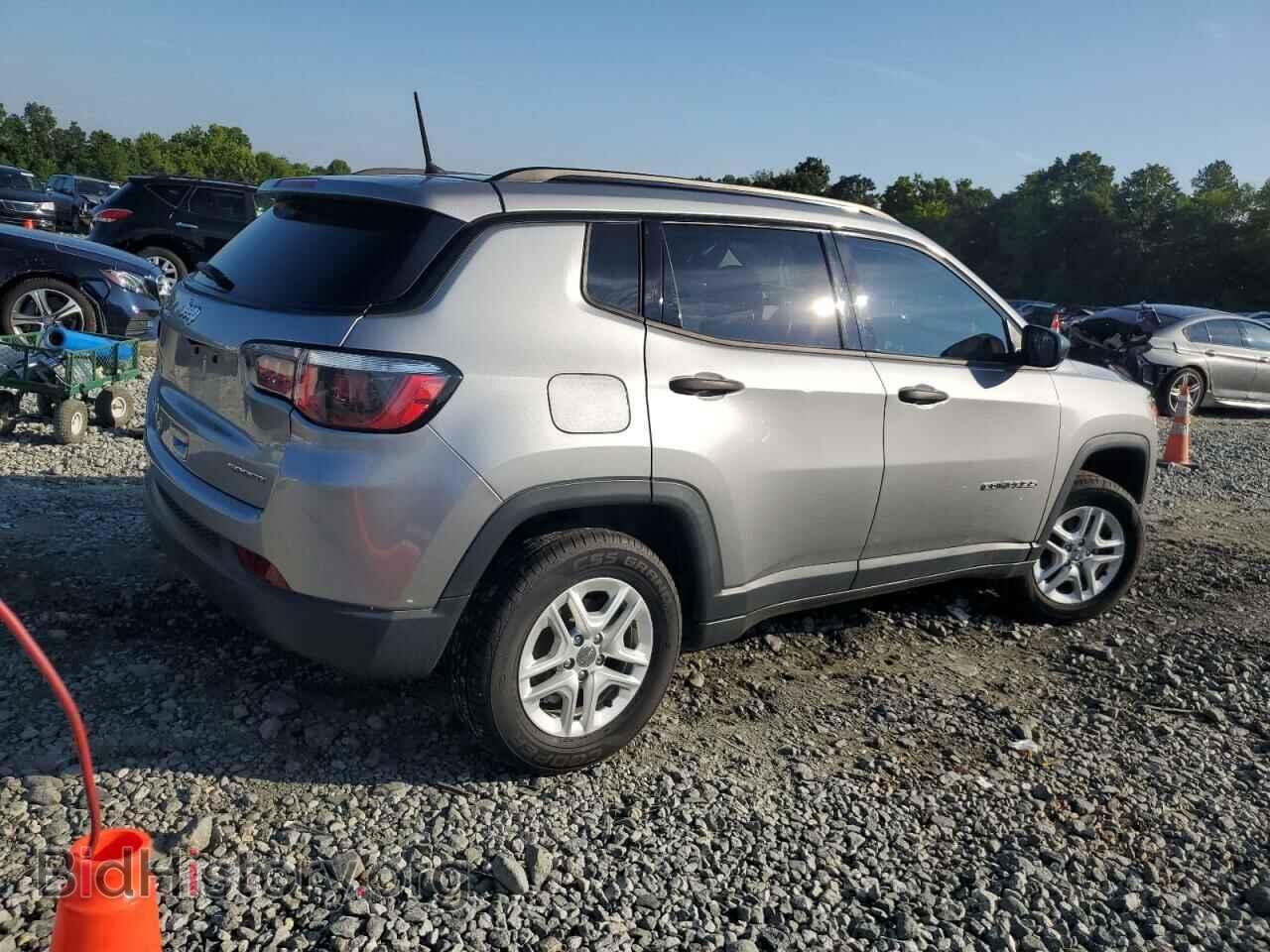 2018 JEEP COMPASS - VIN: 3C4NJDAB1JT234355 - Фото 3