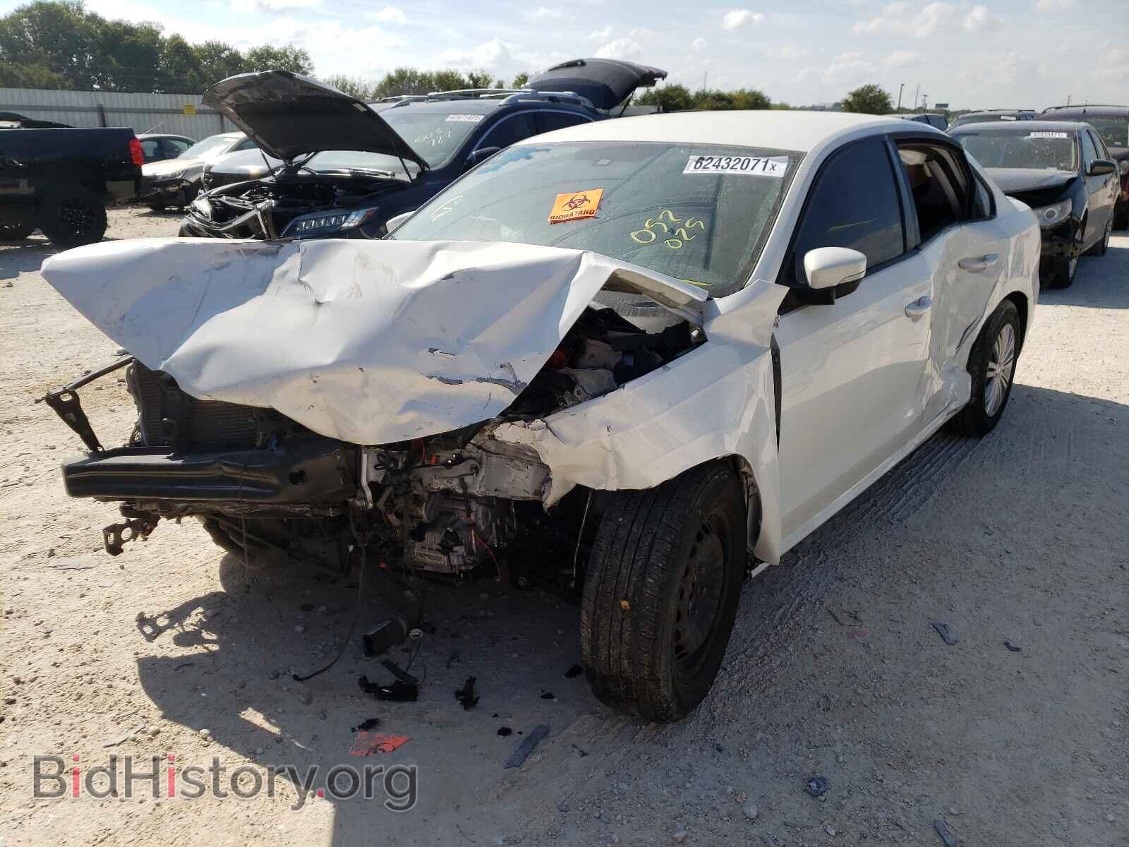 2014 VOLKSWAGEN PASSAT - VIN: 1VWAT7A3XEC052025 - Фото 2