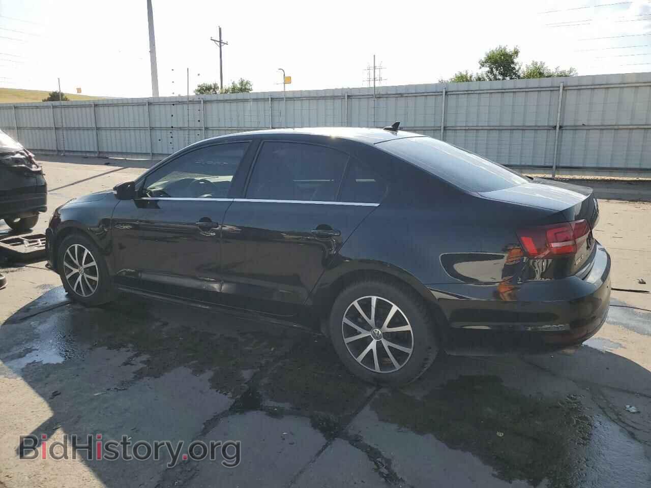 2017 VOLKSWAGEN JETTA - VIN: 3VWDB7AJ5HM305821 - Фото 2