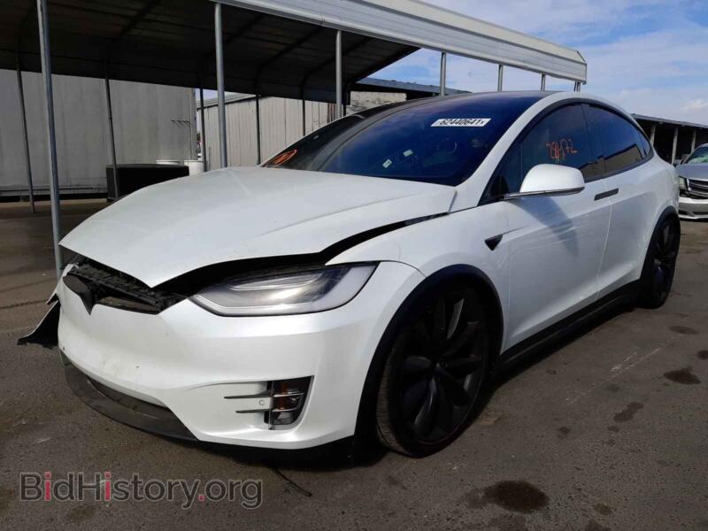 2020 Tesla MODEL X (VIN 5YJXCBE23LF283558) — photo 2 of 10