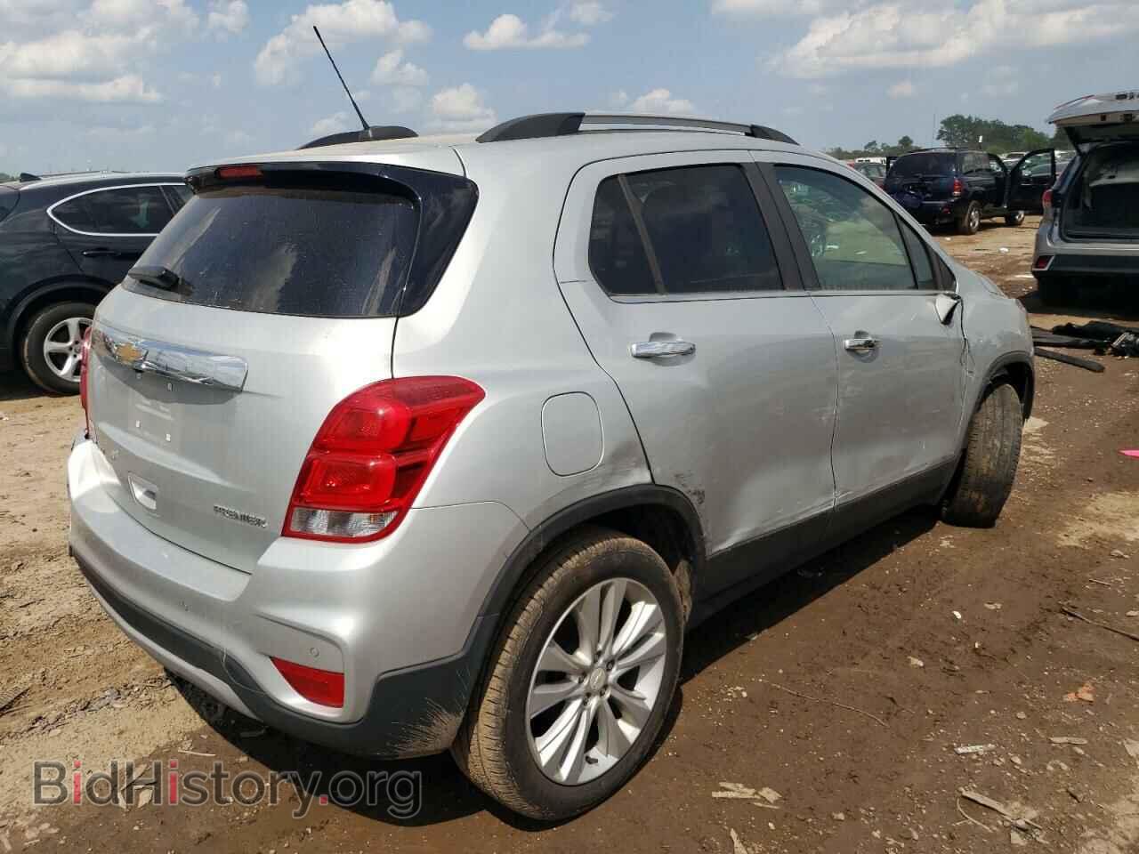 2020 CHEVROLET TRAX - VIN: 3GNCJRSB3LL183390 - Фото 3