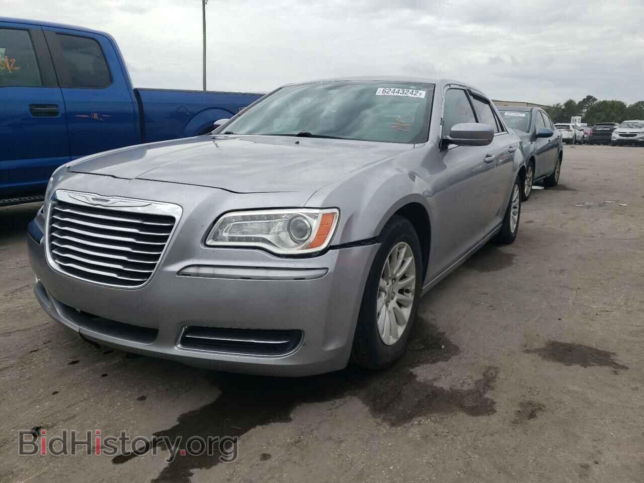 2013 CHRYSLER 300 - VIN: 2C3CCAAG7DH699476 - Фото 2
