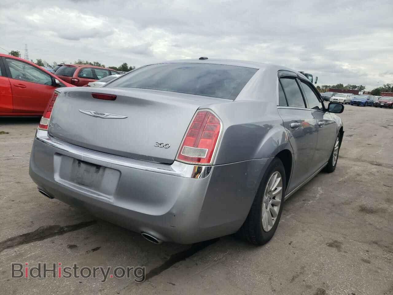 2013 CHRYSLER 300 - VIN: 2C3CCAAG7DH699476 - Фото 4