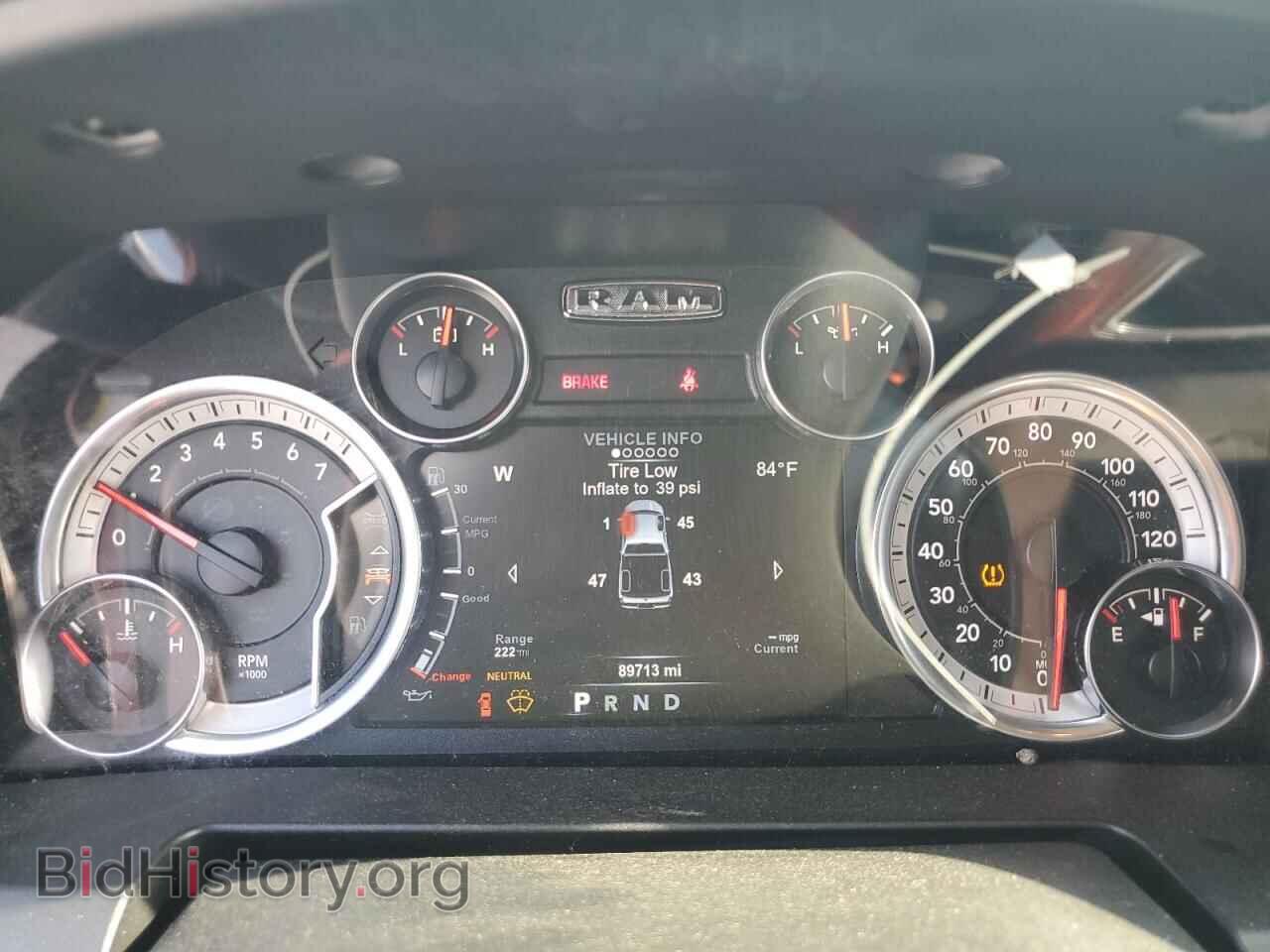 2018 RAM 1500 - VIN: 3C6RR7LG1JG252729 - Фото 9