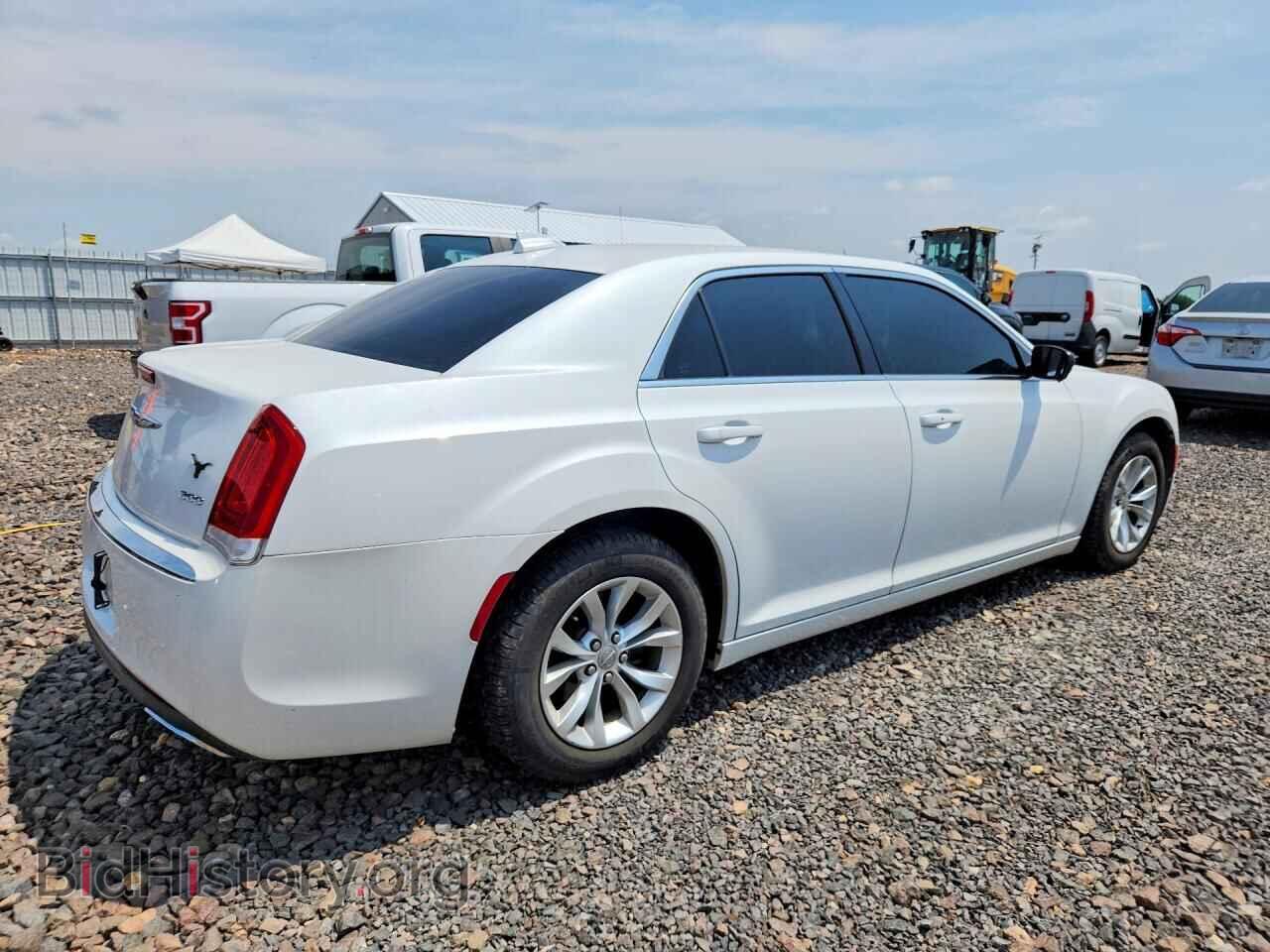 2015 CHRYSLER 300 - VIN: 2C3CCAAG0FH766602 - Фото 3
