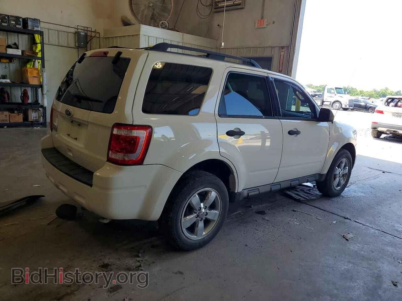 2010 FORD ESCAPE - VIN: 1FMCU0D73AKA33245 - Фото 3