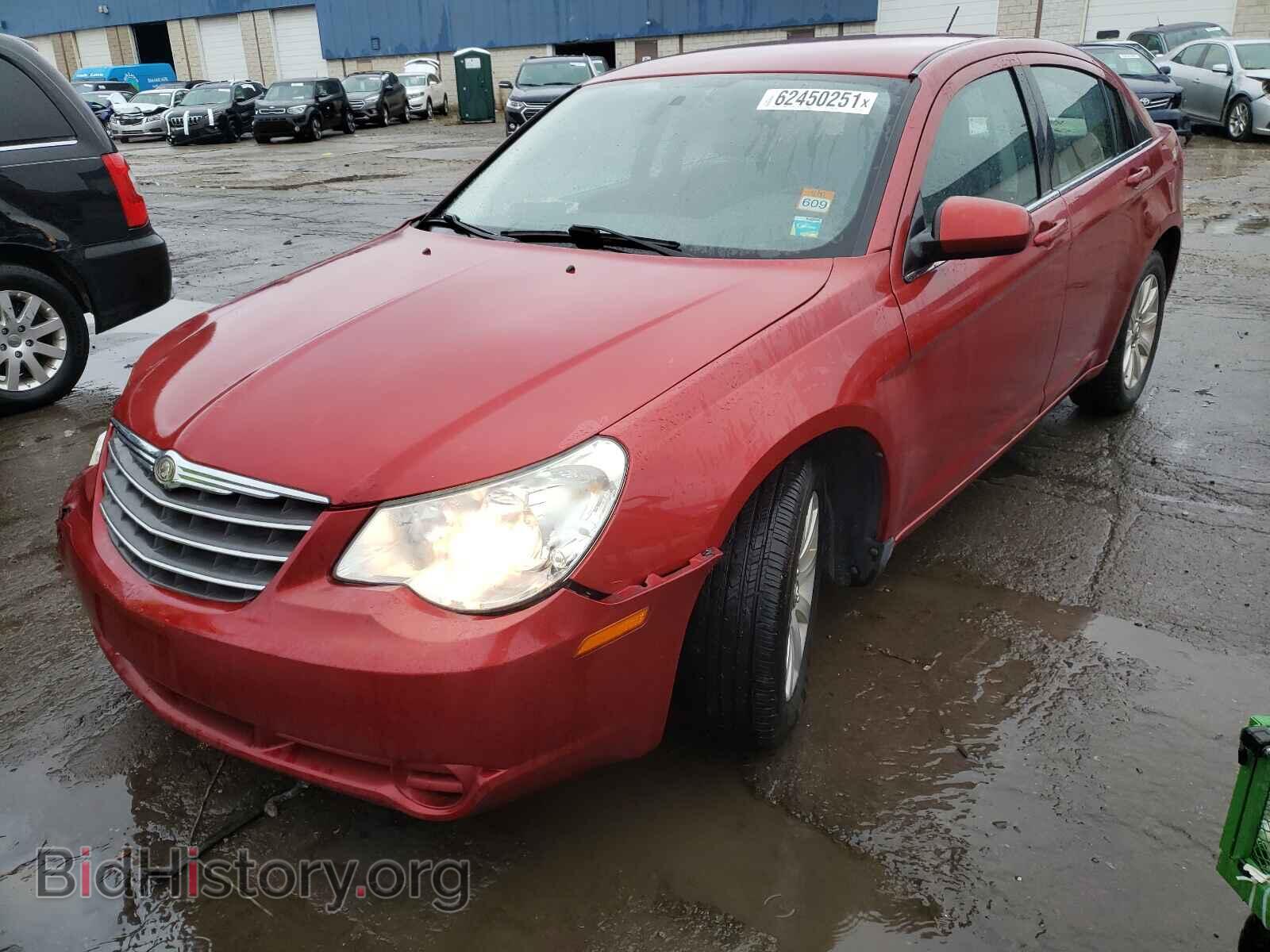 2010 CHRYSLER SEBRING - VIN: 1C3CC5FB8AN220456 - Фото 2