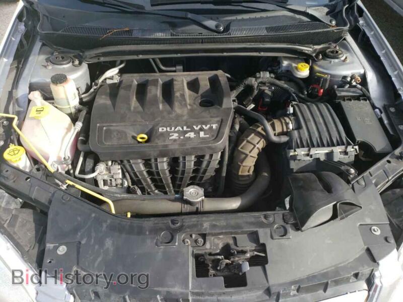 2013 Chrysler 200 (VIN 1C3BCBEB6DN560091) — photo 7 of 10