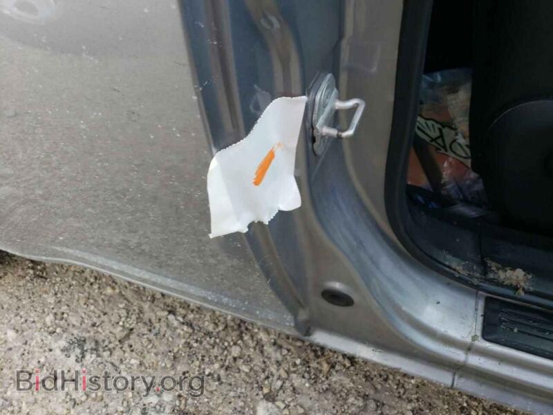2013 Chrysler 200 (VIN 1C3BCBEB6DN560091) — photo 9 of 10