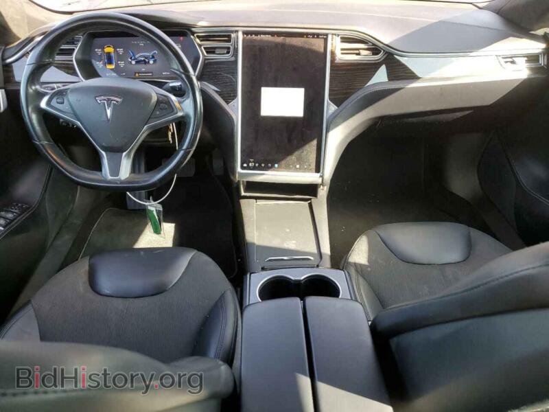 2016 Tesla MODEL S (VIN 5YJSA1E14GF160066) — фото 8 из 13