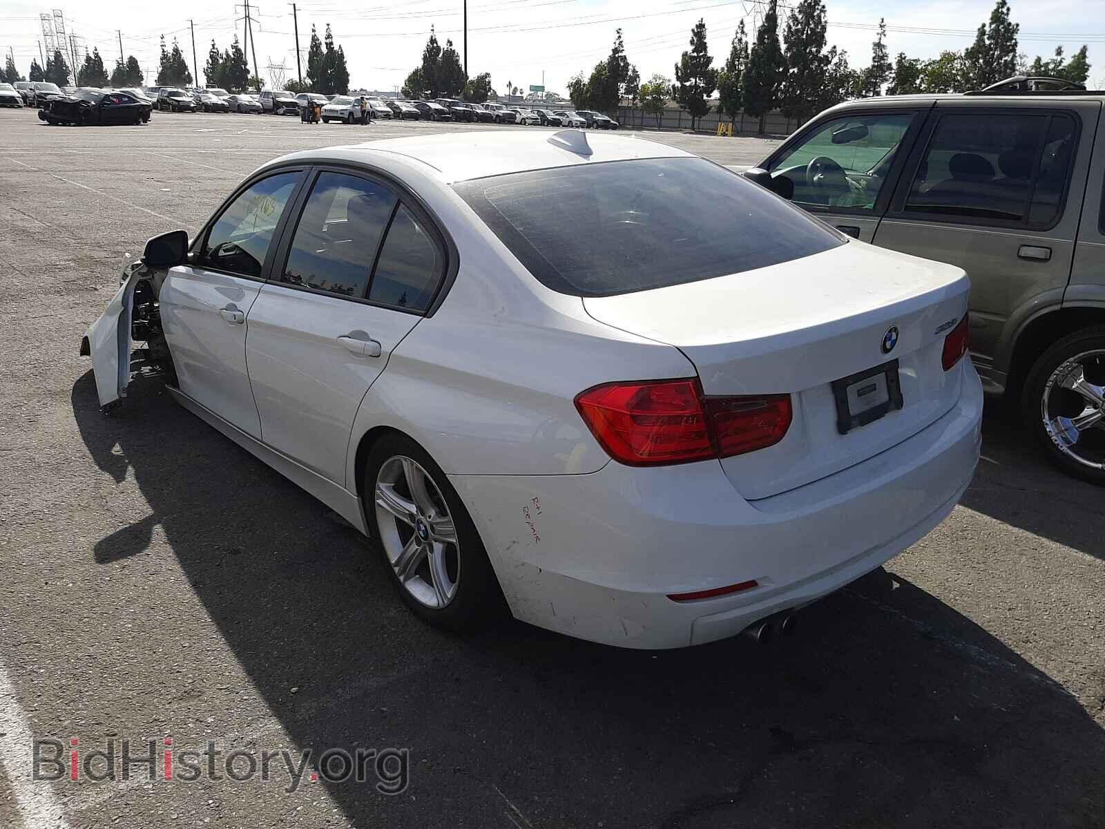 2013 BMW 3 SERIES - VIN: WBA3A5C57DF352409 - Фото 3