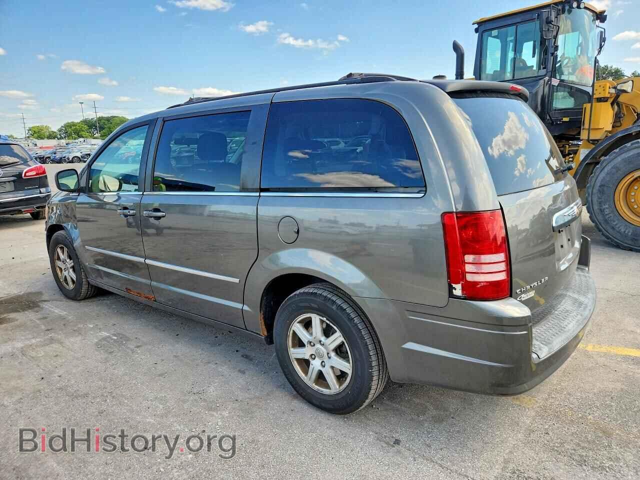 2010 CHRYSLER MINIVAN - VIN: 2A4RR5D19AR415784 - Фото 2