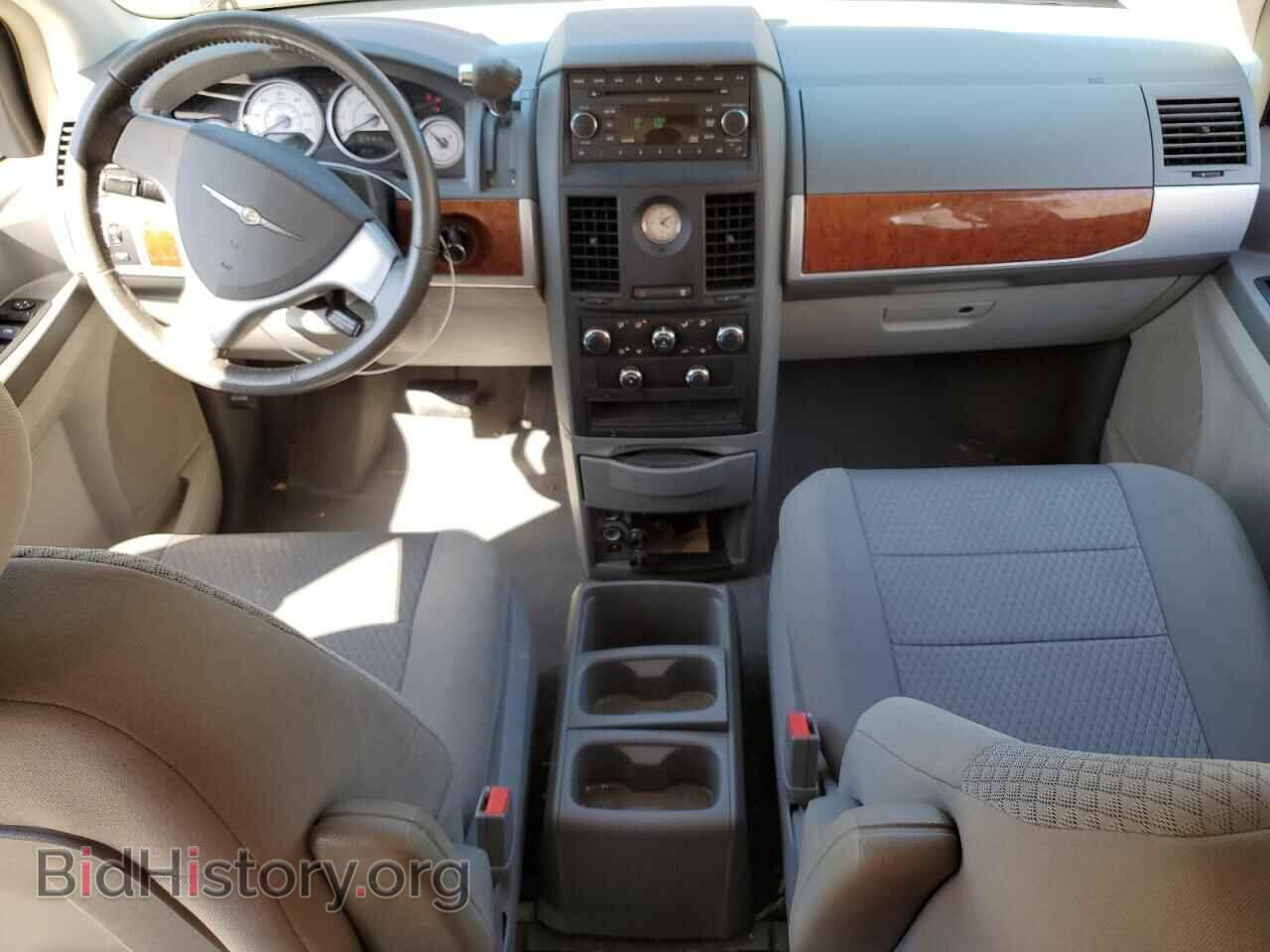 2008 CHRYSLER MINIVAN - VIN: 2A8HR54P18R841221 - Фото 8
