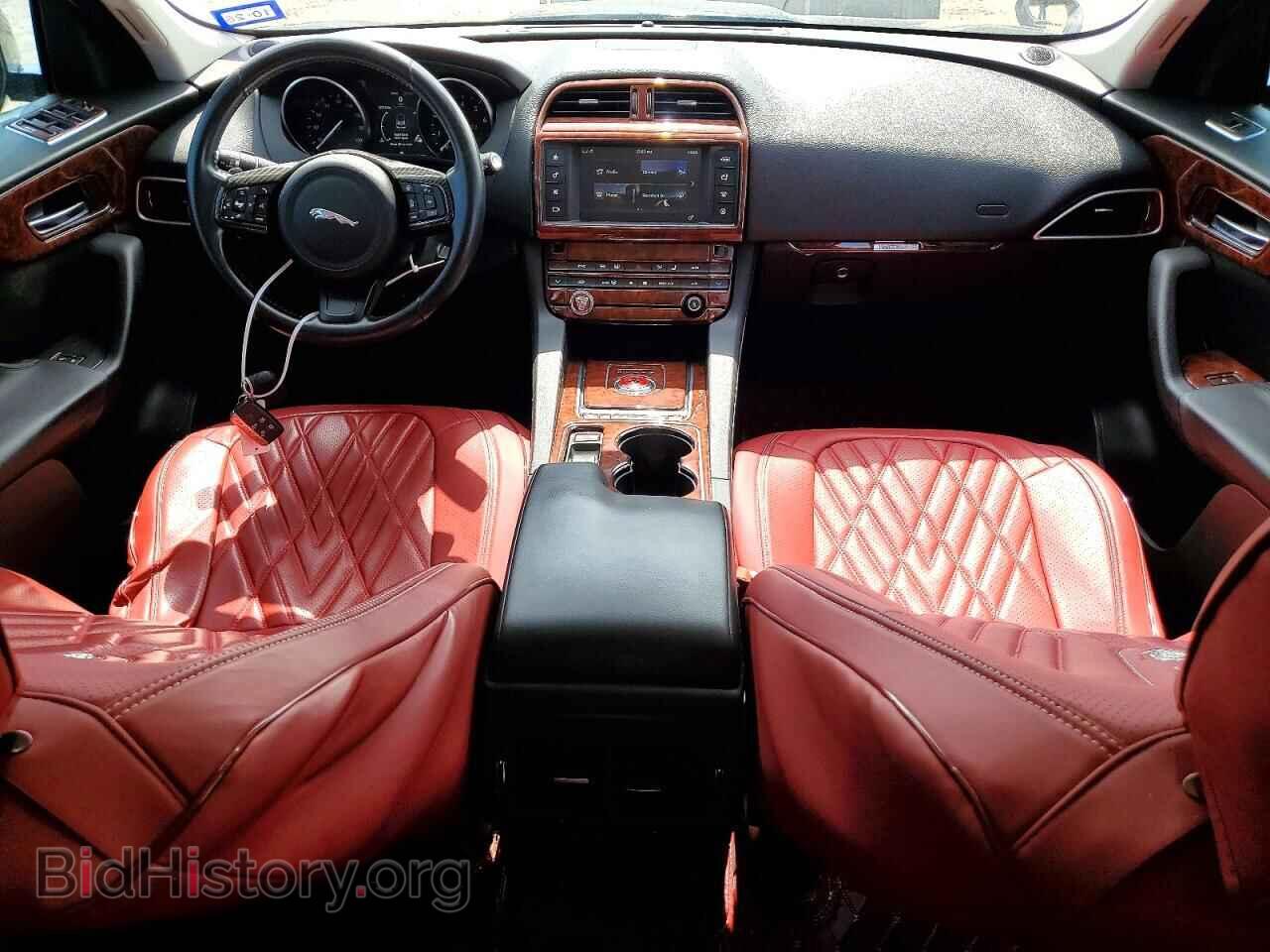 2017 JAGUAR F-PACE - VIN: SADCS2BVXHA496429 - Photo 8