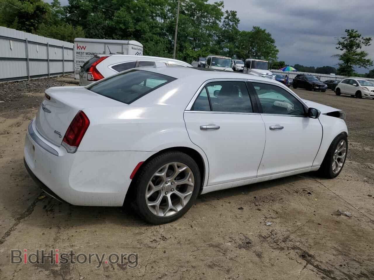 2019 CHRYSLER 300 - VIN: 2C3CCAPT6KH603743 - Фото 3