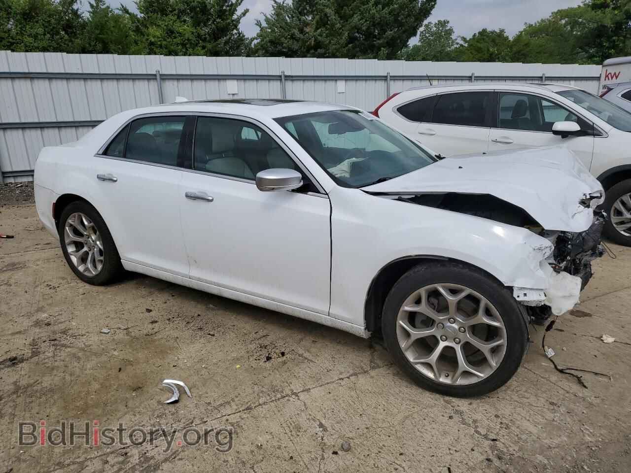 2019 CHRYSLER 300 - VIN: 2C3CCAPT6KH603743 - Фото 4