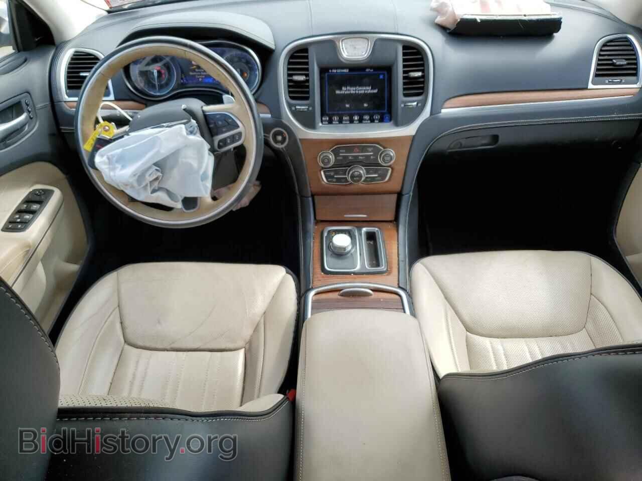 2019 CHRYSLER 300 - VIN: 2C3CCAPT6KH603743 - Фото 8