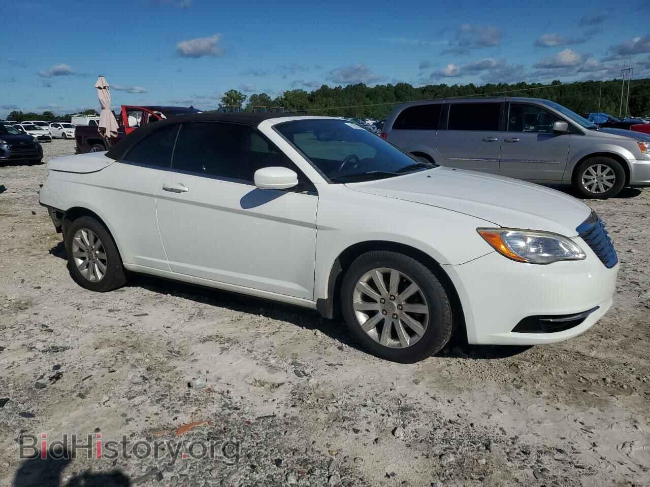 2011 CHRYSLER 200 - VIN: 1C3BC2EB3BN586208 - Фото 4