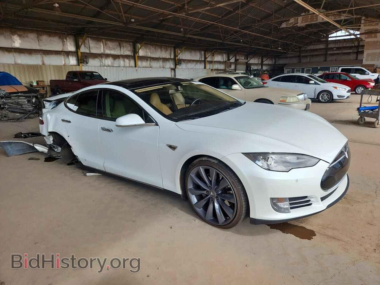 2014 TESLA MODEL S - VIN: 5YJSA1H15EFP38376 - Photo 4