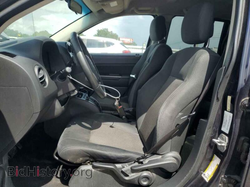 2011 Jeep COMPASS (VIN 1J4NT1FBXBD137836) — photo 7 of 13