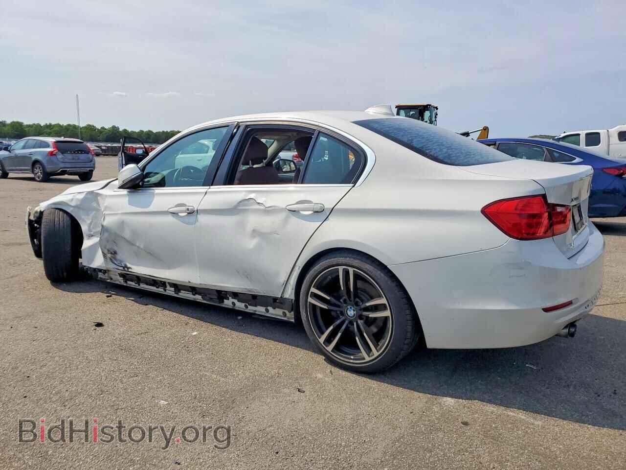 2013 BMW 3 SERIES - VIN: WBA3B5C55DF596833 - Фото 2