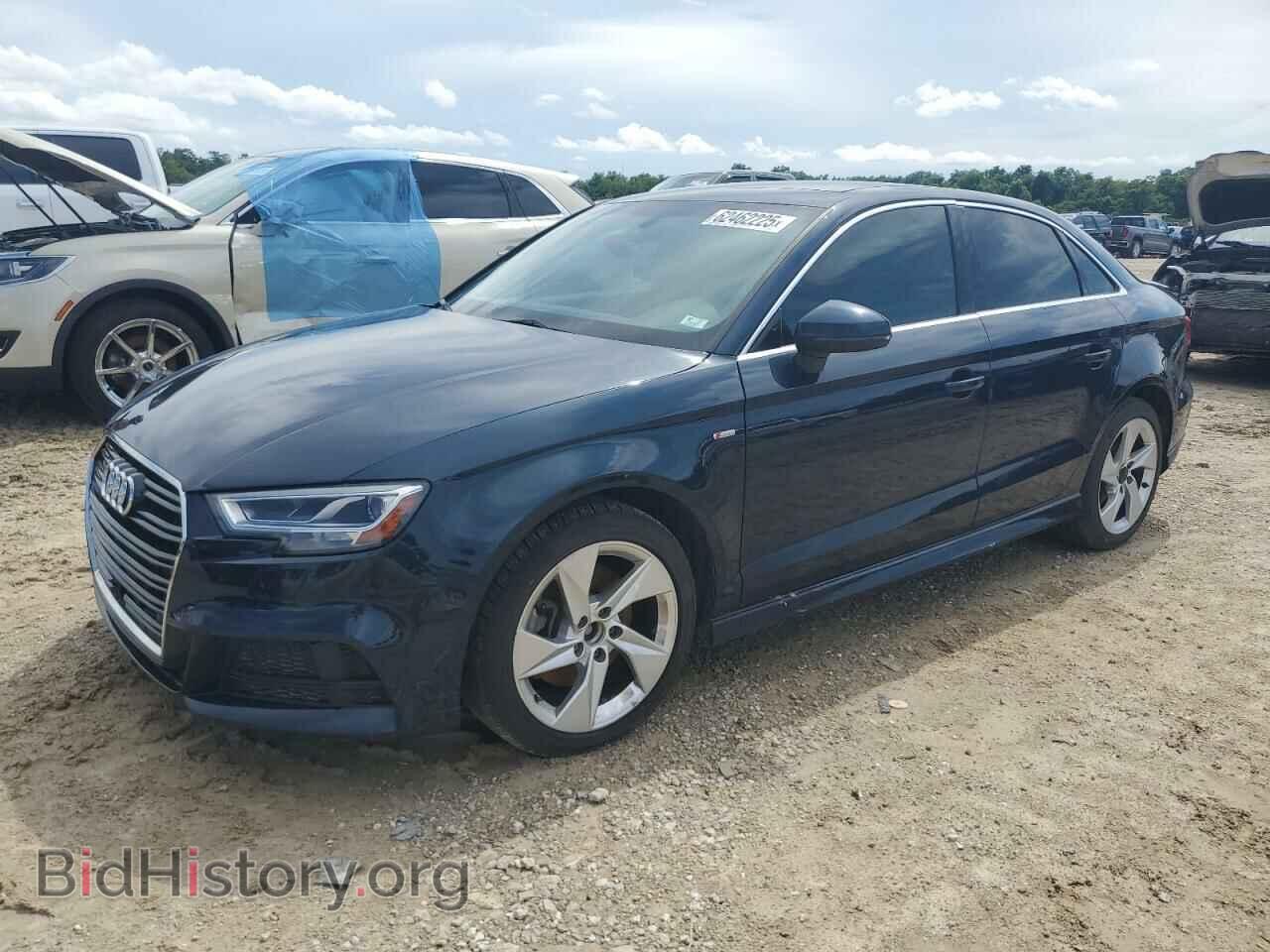 Photo WAUJ8GFF9J1066332 - AUDI A3 2018