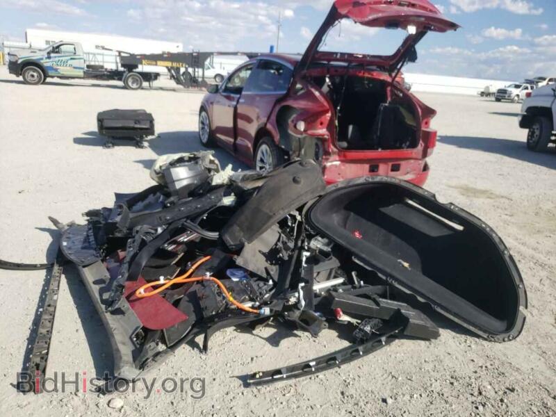2018 Tesla MODEL X (VIN 5YJXCAE2XJF107890) — photo 9 of 10