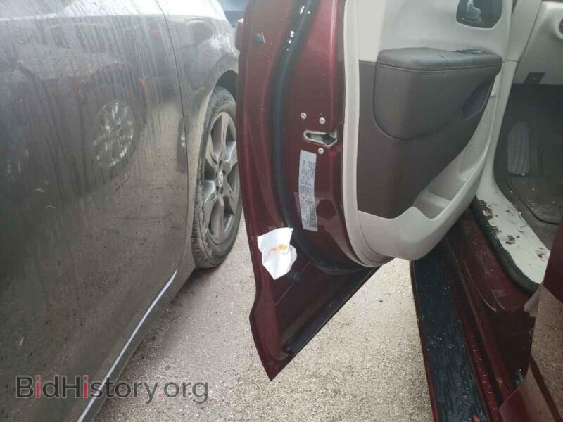 2020 Chrysler PACIFICA (VIN 2C4RC1FG5LR230300) — photo 9 of 10