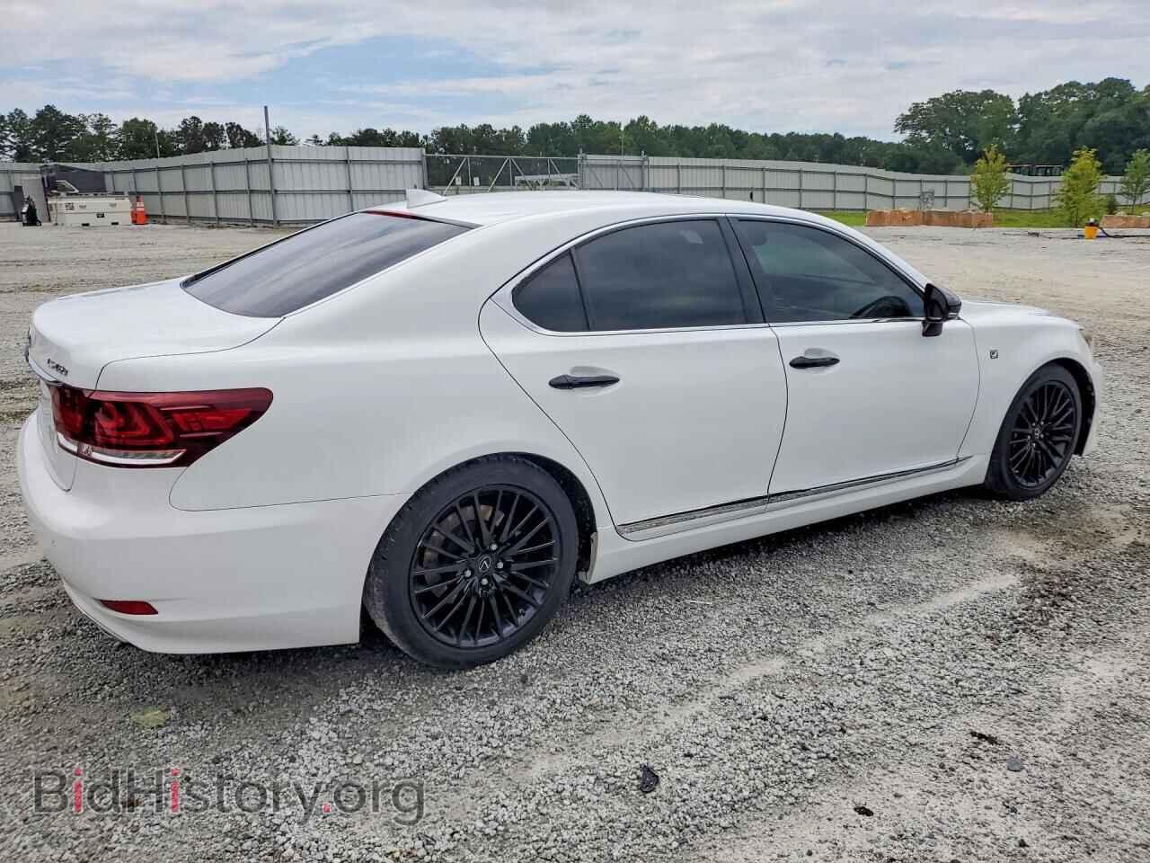2015 LEXUS LS460 - VIN: JTHBL5EF7F5135884 - Photo 3