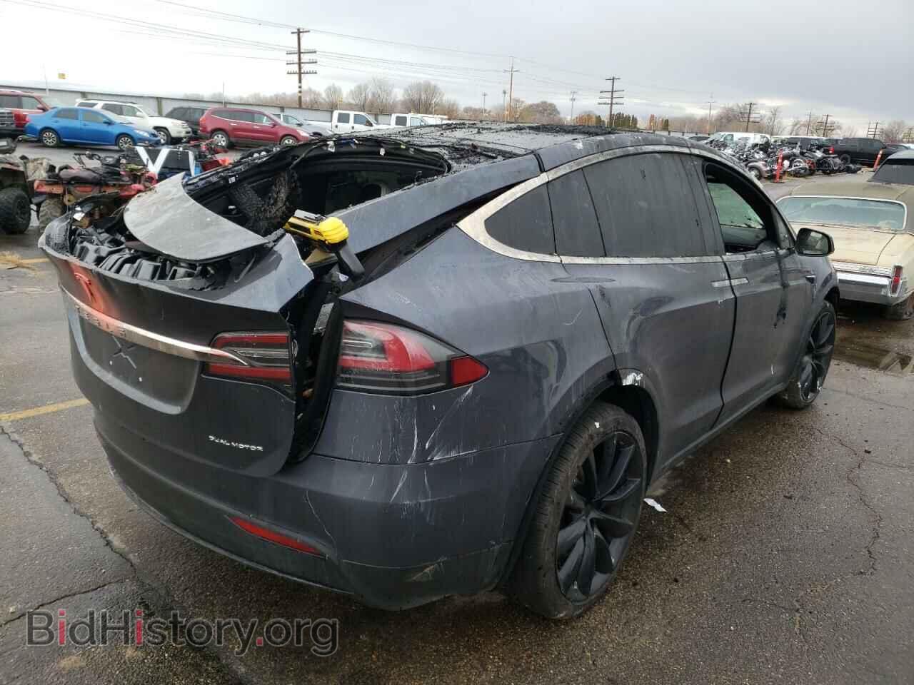 2020 TESLA MODEL X - VIN: 5YJXCDE24LF282169 - Фото 4