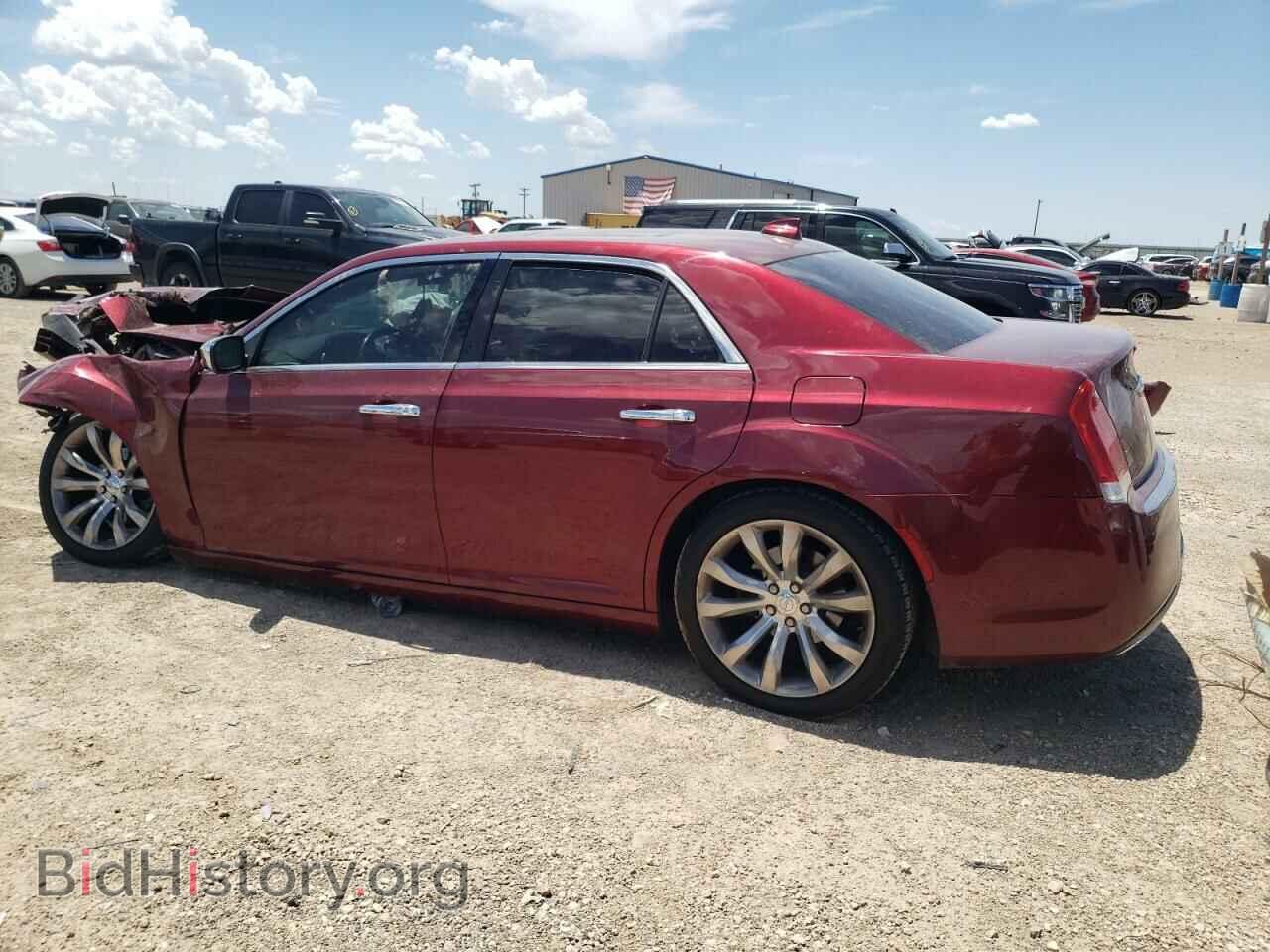 2019 CHRYSLER 300 - VIN: 2C3CCAEG6KH631435 - Фото 2