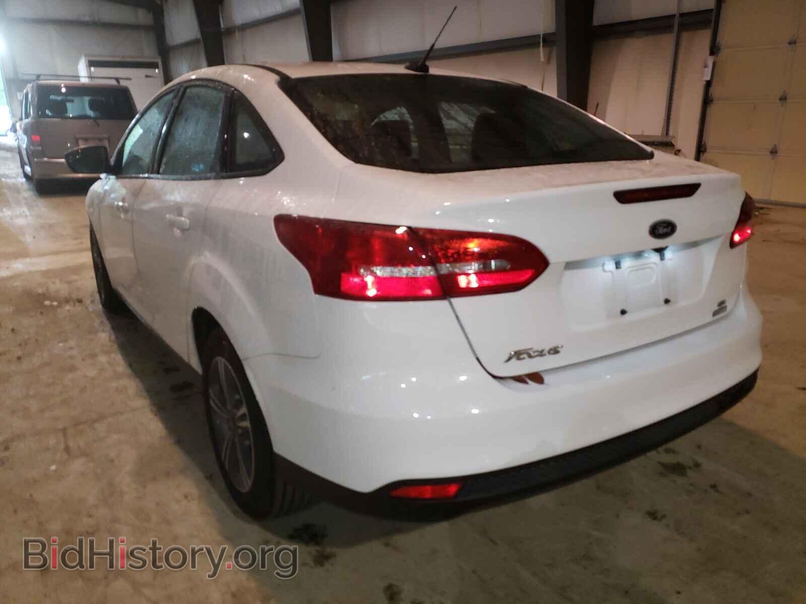 2018 FORD FOCUS - VIN: 1FADP3FE0JL279215 - Фото 3