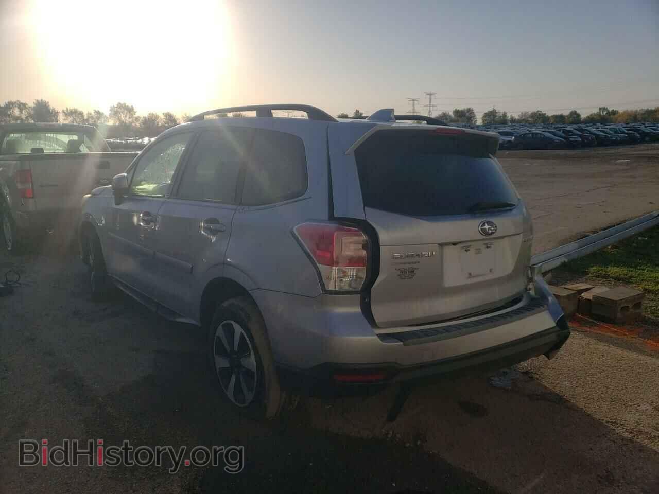 2017 SUBARU FORESTER - VIN: JF2SJAEC5HH803738 - Фото 3