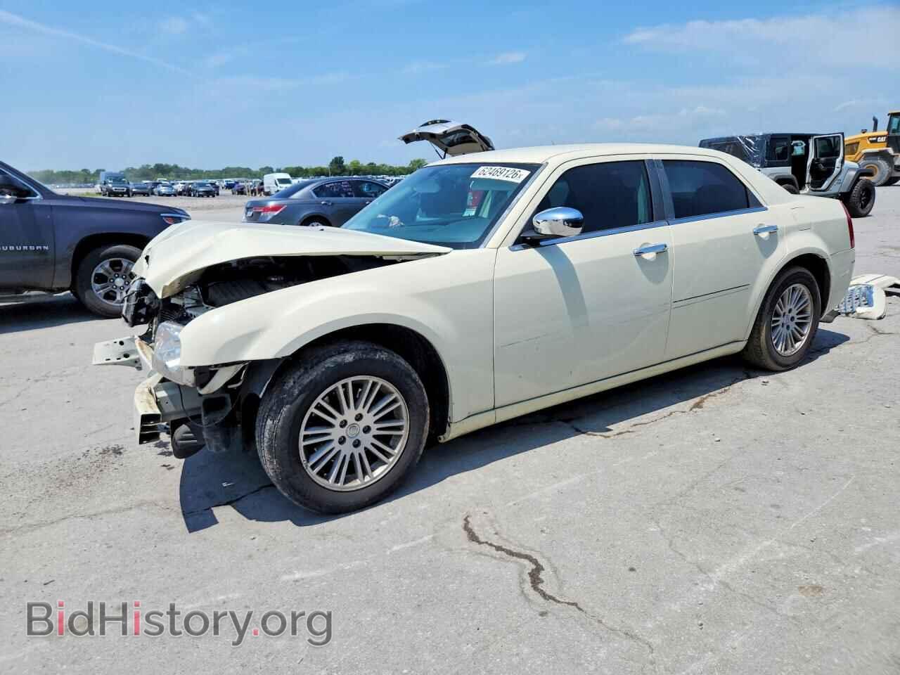 Photo 2C3CA4CD9AH173842 - CHRYSLER 300 2010