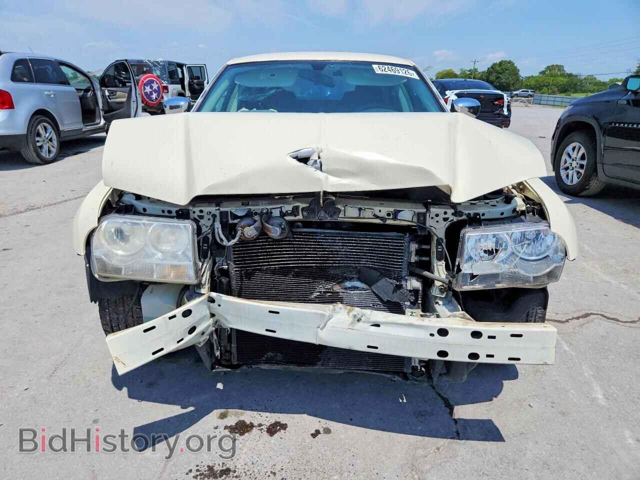 2010 CHRYSLER 300 - VIN: 2C3CA4CD9AH173842 - Photo 5