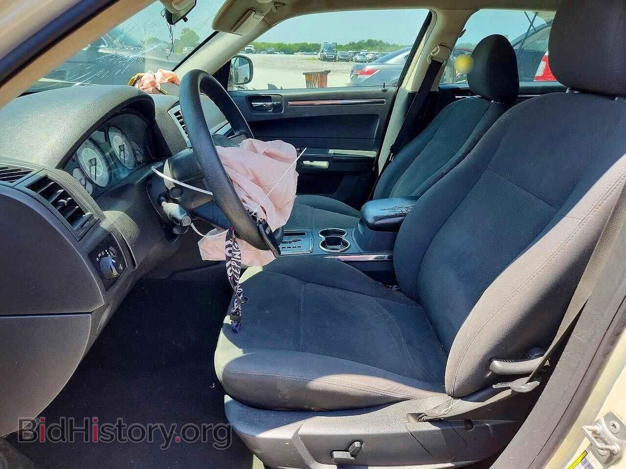 2010 CHRYSLER 300 - VIN: 2C3CA4CD9AH173842 - Photo 7