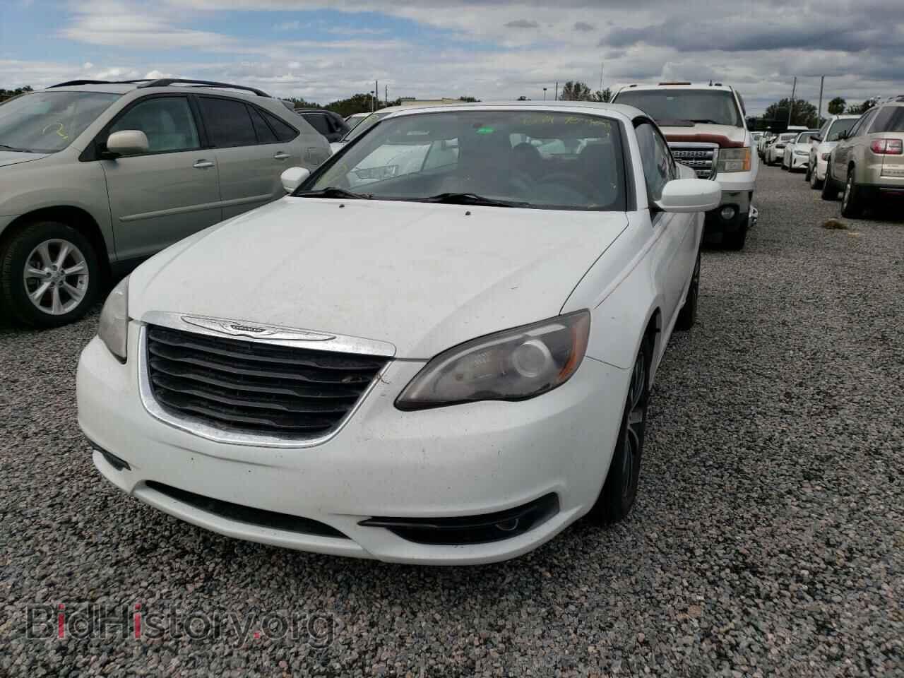 2013 CHRYSLER 200 - VIN: 1C3BCBGG5DN550807 - Фото 2