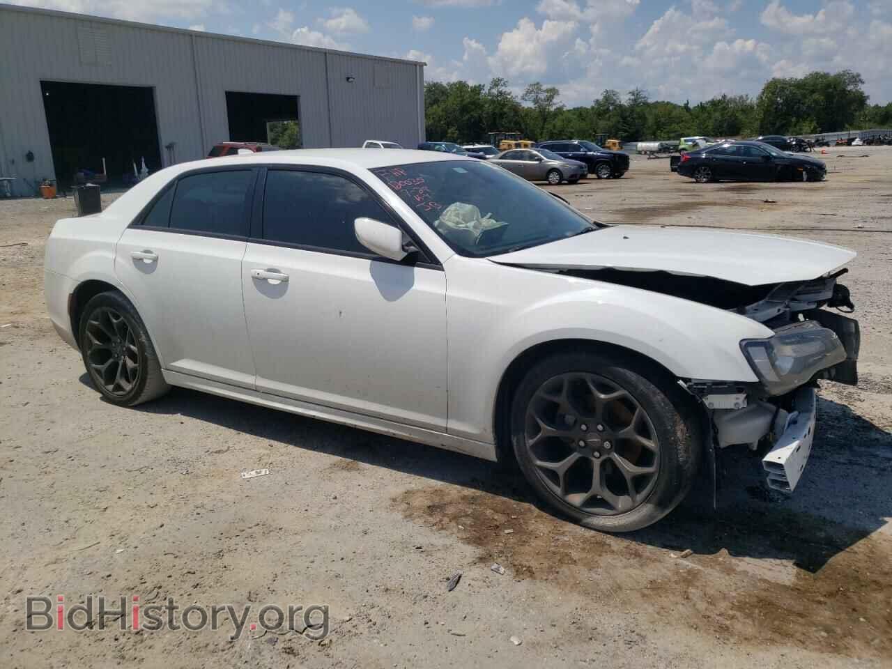 2018 CHRYSLER 300 - VIN: 2C3CCABG1JH222522 - Фото 4
