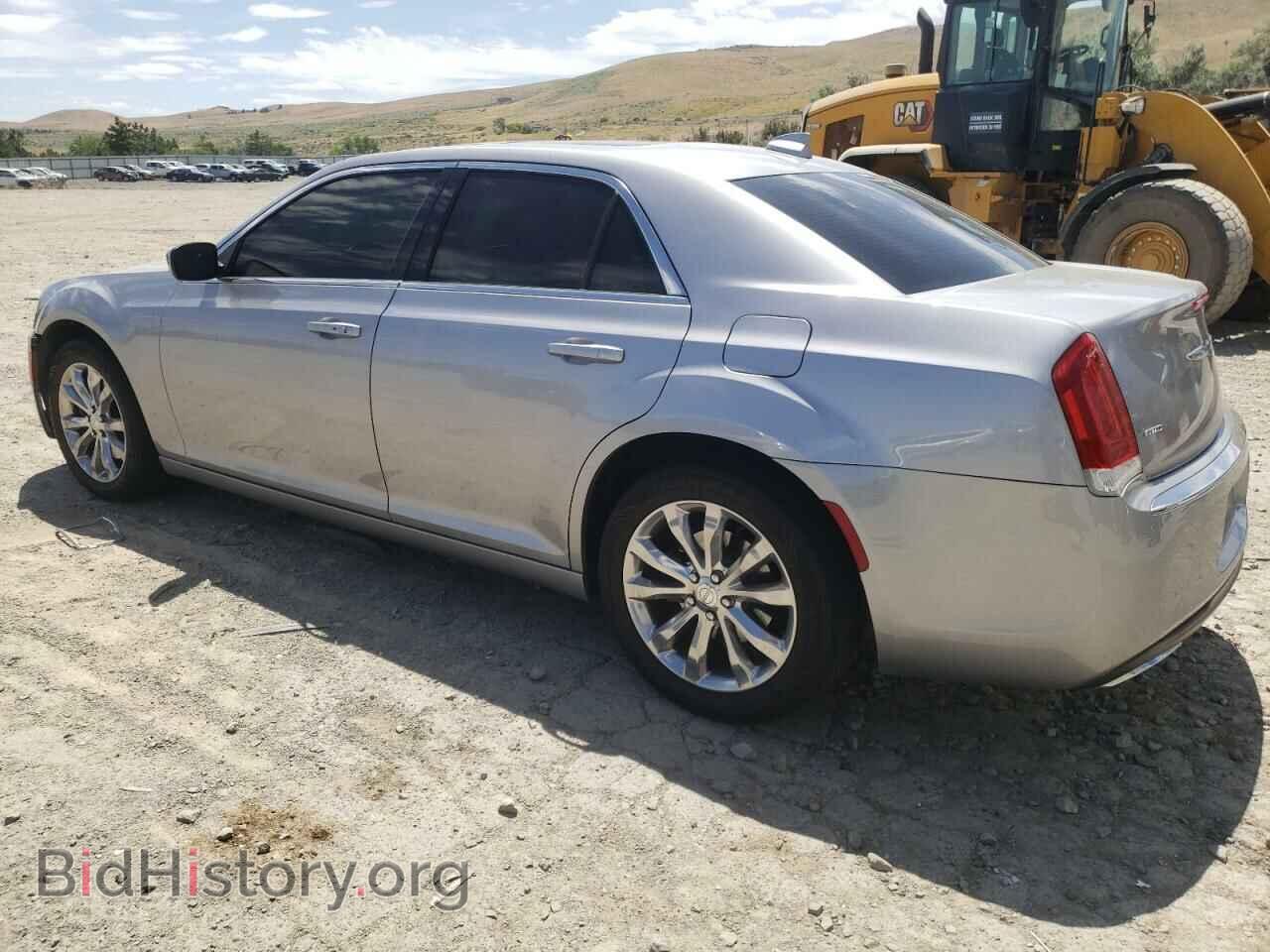 2015 CHRYSLER 300 - VIN: 2C3CCARG2FH842308 - Photo 2