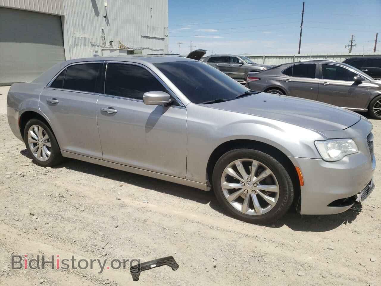 2015 CHRYSLER 300 - VIN: 2C3CCARG2FH842308 - Photo 4