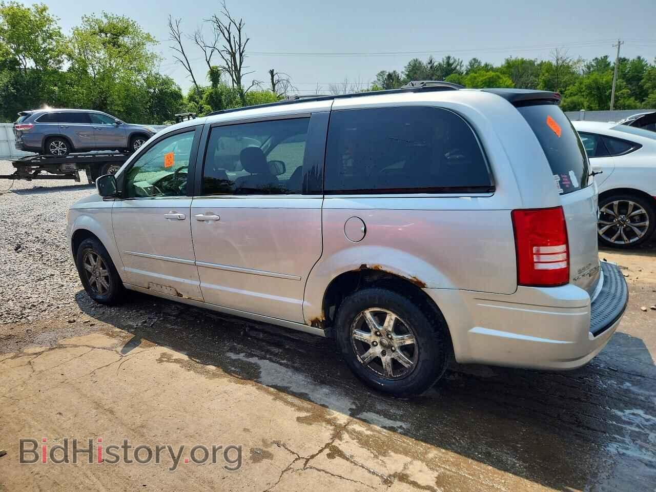 2008 CHRYSLER MINIVAN - VIN: 2A8HR54P58R690710 - Фото 2
