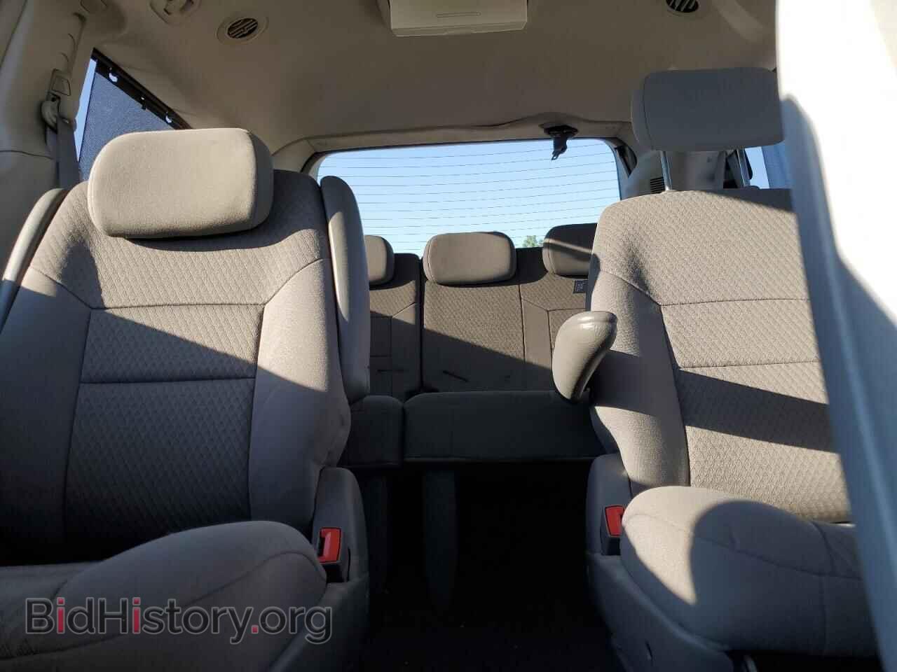 2008 CHRYSLER MINIVAN - VIN: 2A8HR54P68R610685 - Фото 10