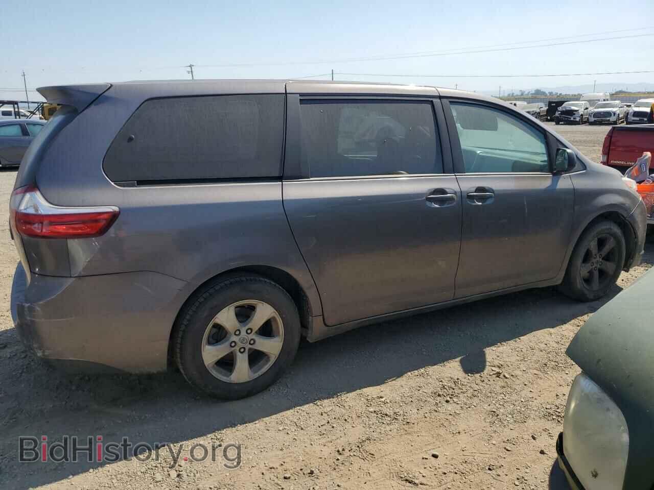 2017 TOYOTA All Models - VIN: 5TDZZ3DC1HS818977 - Фото 3