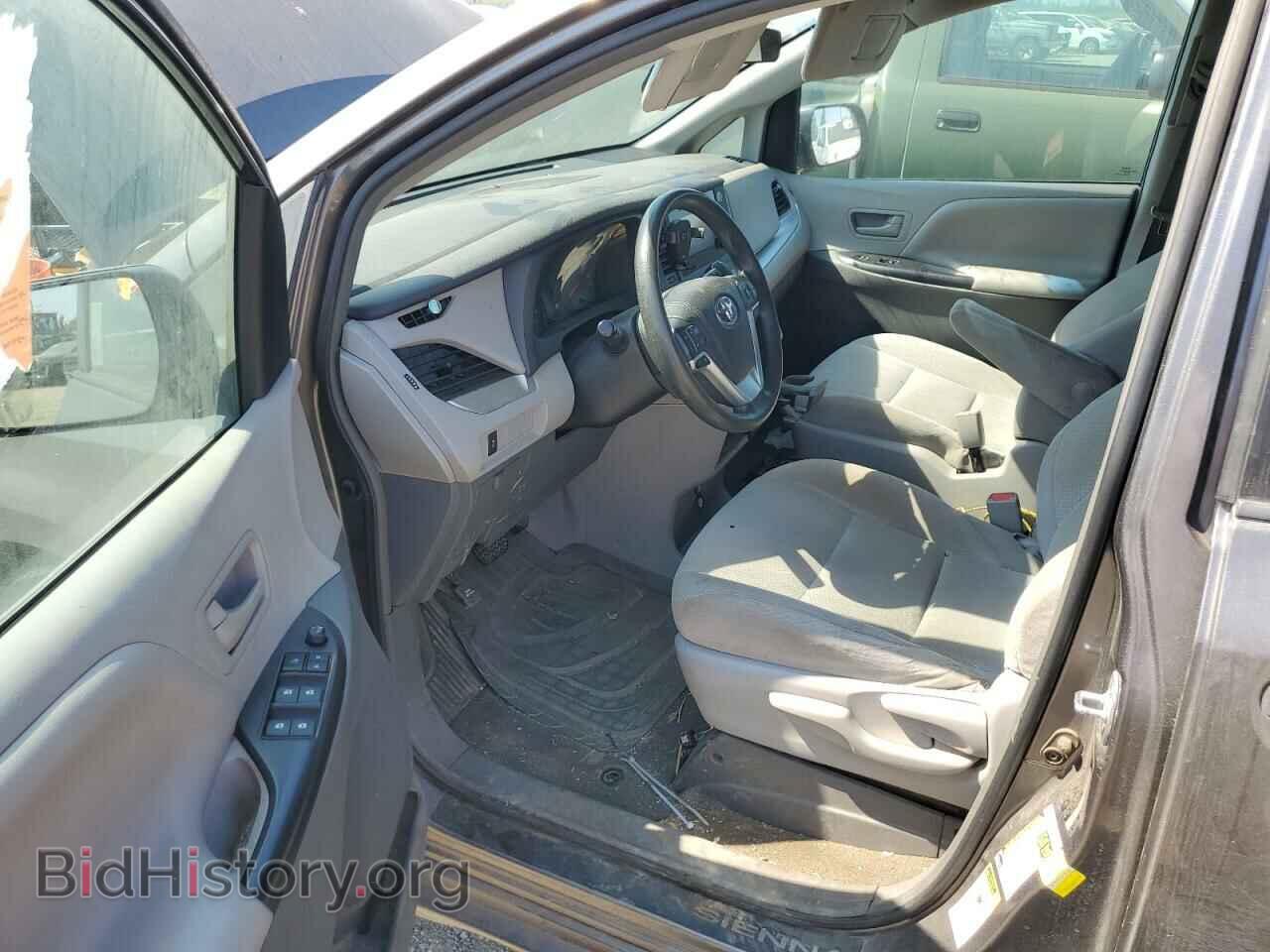 2017 TOYOTA All Models - VIN: 5TDZZ3DC1HS818977 - Фото 8