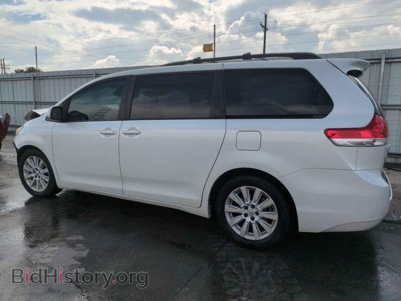 2011 TOYOTA All Models - VIN: 5TDDK3DC8BS004931 - Фото 2