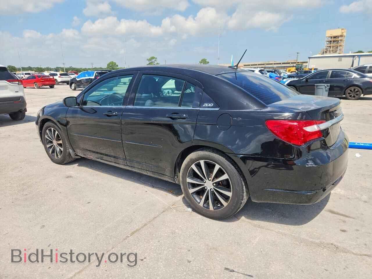 2013 CHRYSLER 200 - VIN: 1C3CCBBG0DN706845 - Photo 2