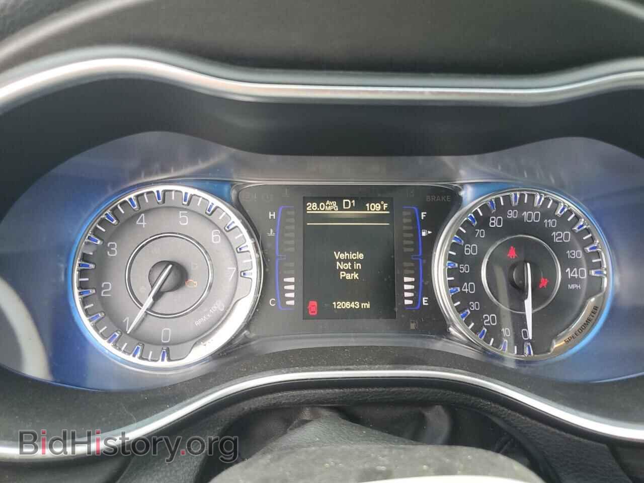 2016 CHRYSLER 200 - VIN: 1C3CCCFB1GN194831 - Фото 9