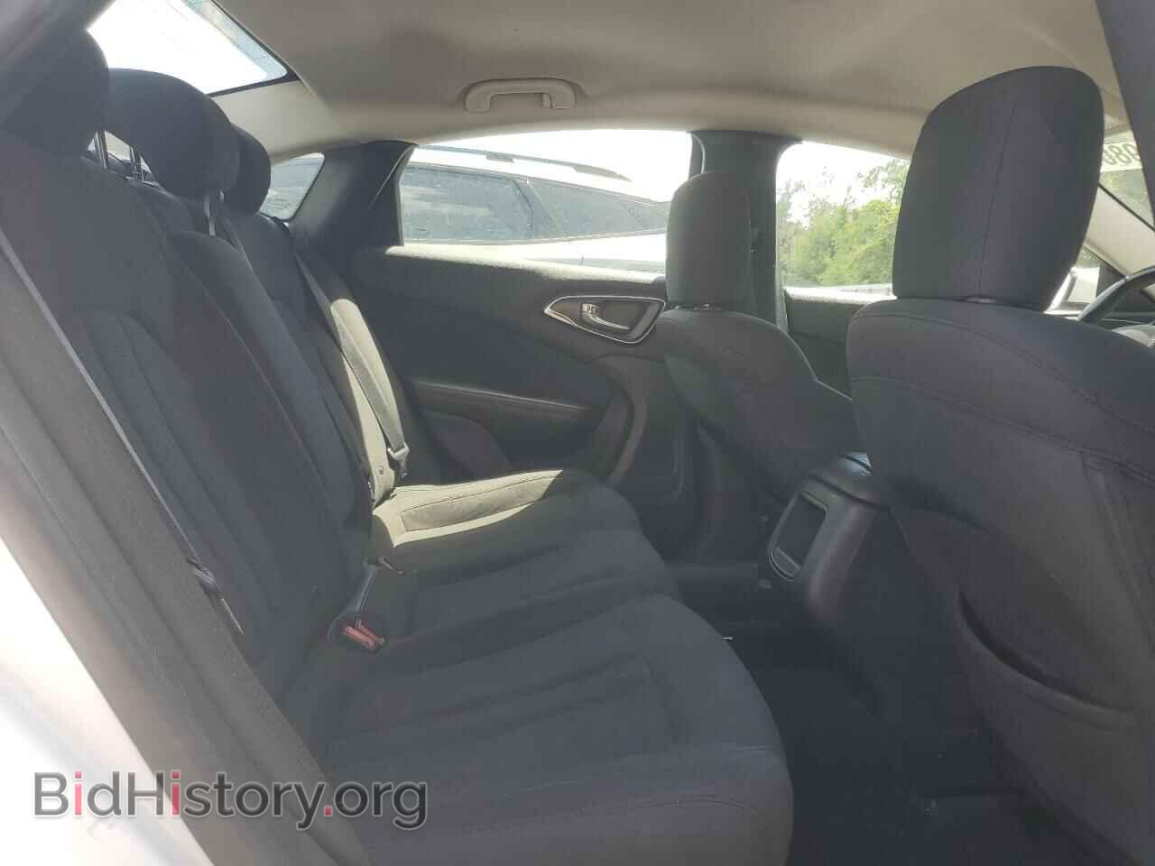 2016 CHRYSLER 200 - VIN: 1C3CCCFB1GN194831 - Фото 10