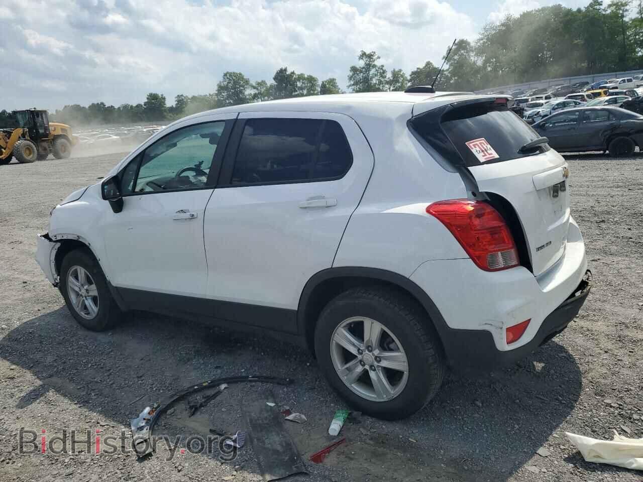 2019 CHEVROLET TRAX - VIN: 3GNCJNSB3KL397299 - Фото 2